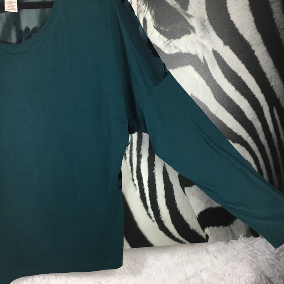 🌈SOLD🌈Sundance Sheer Velvet Back Dolman - Picture 4 of 8